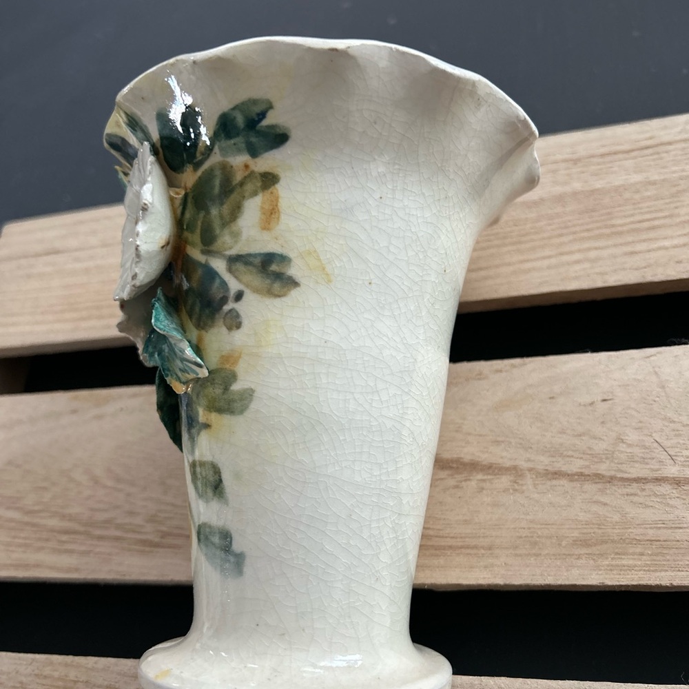 Floral Ceramic Vase with White Flowers - Picture 4 of 5